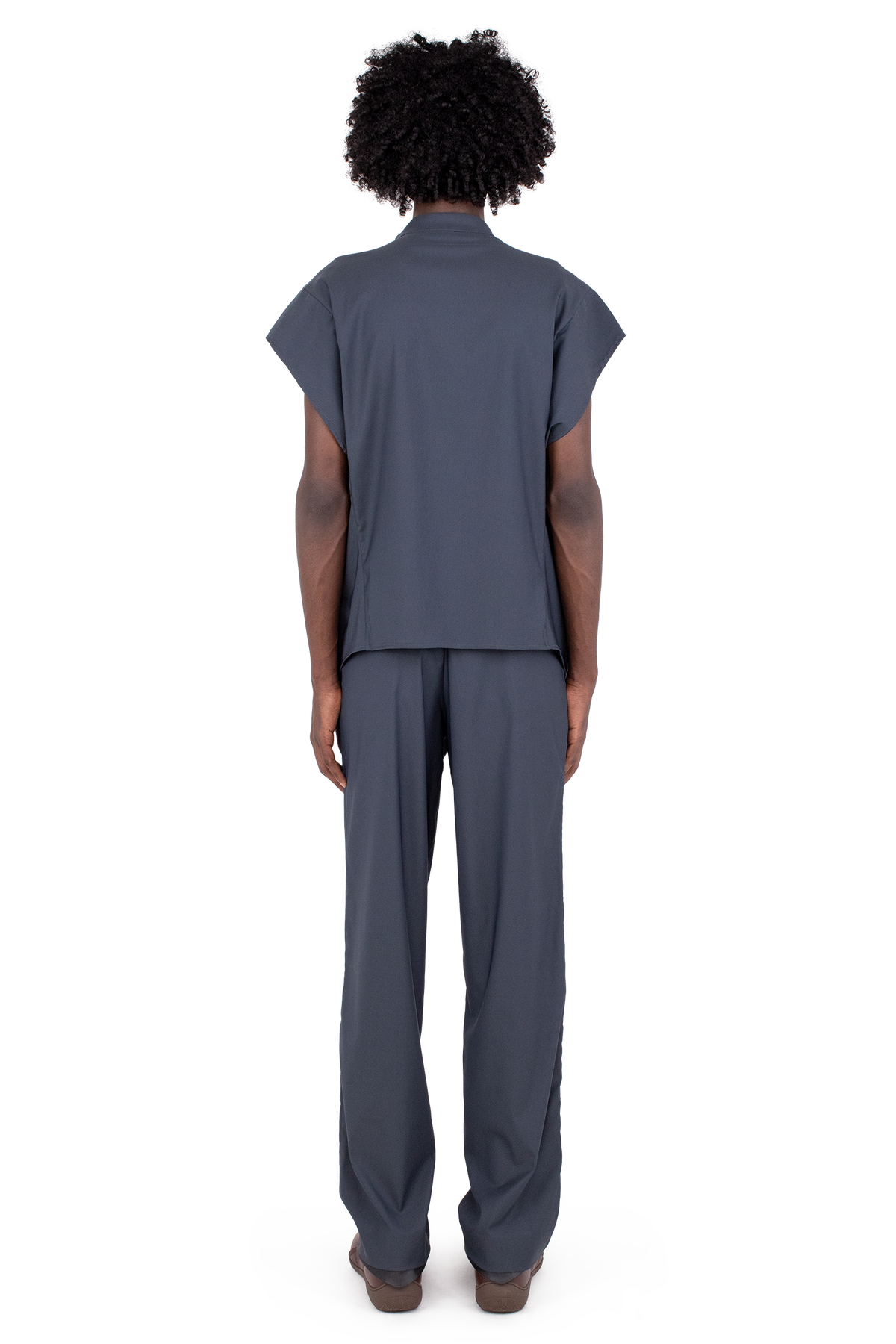 ONATE Sleeveless Shirt — Deep Grey