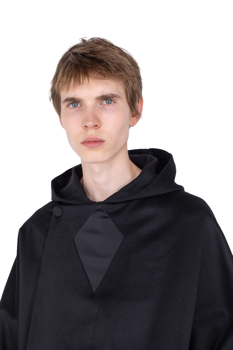 MUNNO Hooded Coat — Obsidian Black