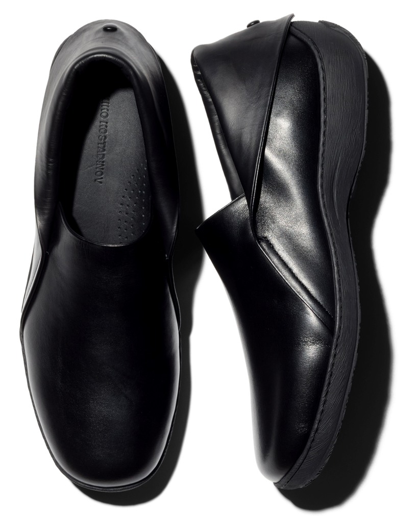 ISKAR Slip-on — Black