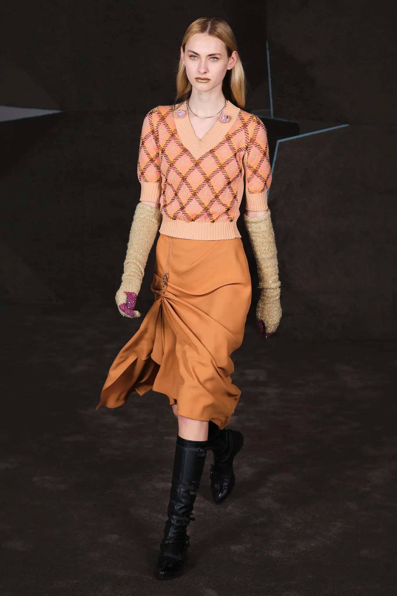 Kiko Kostadinov AW22 Womenswear, Look 04