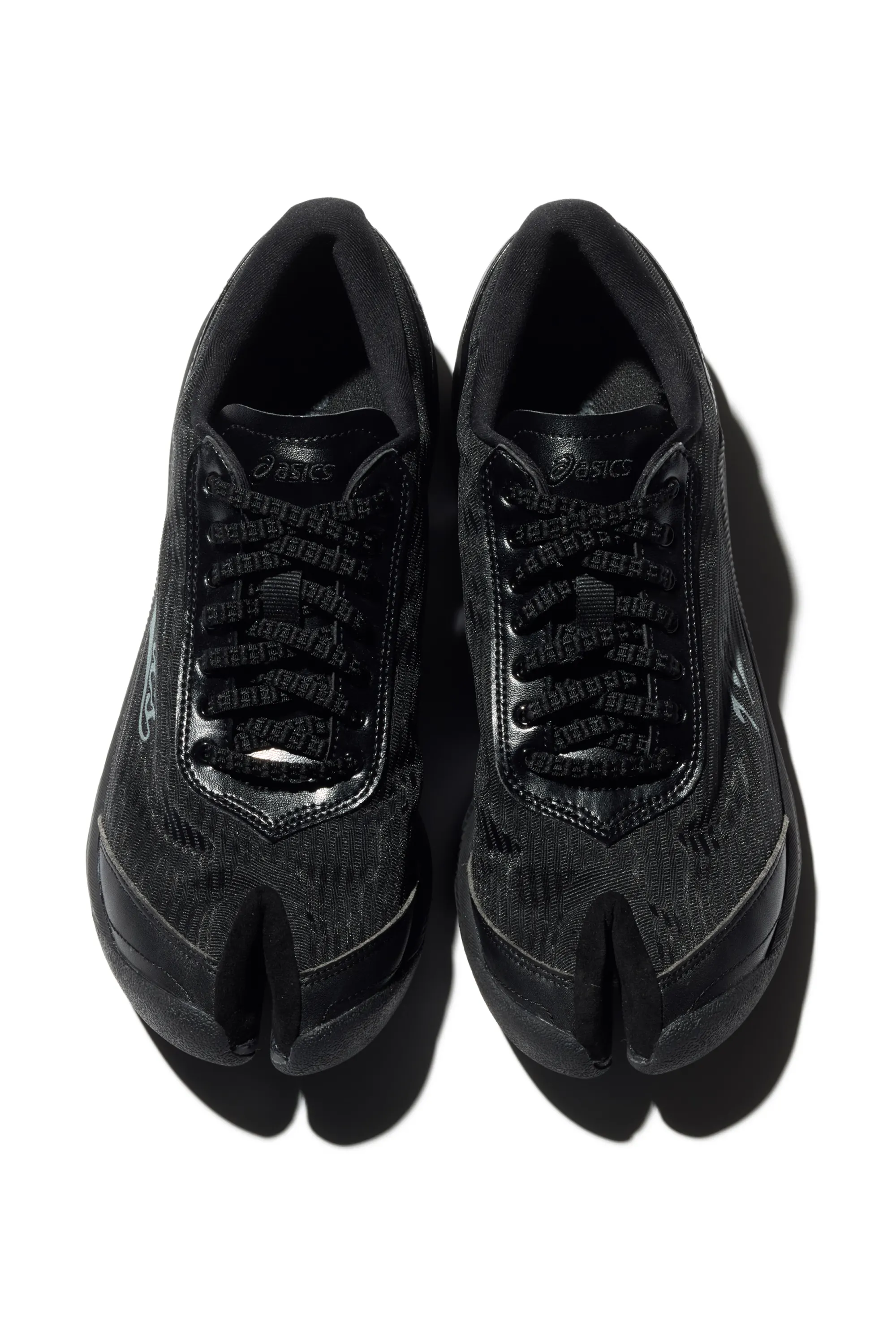 KIKO KOSTADINOV ASICS ILARGI FF - CARBON