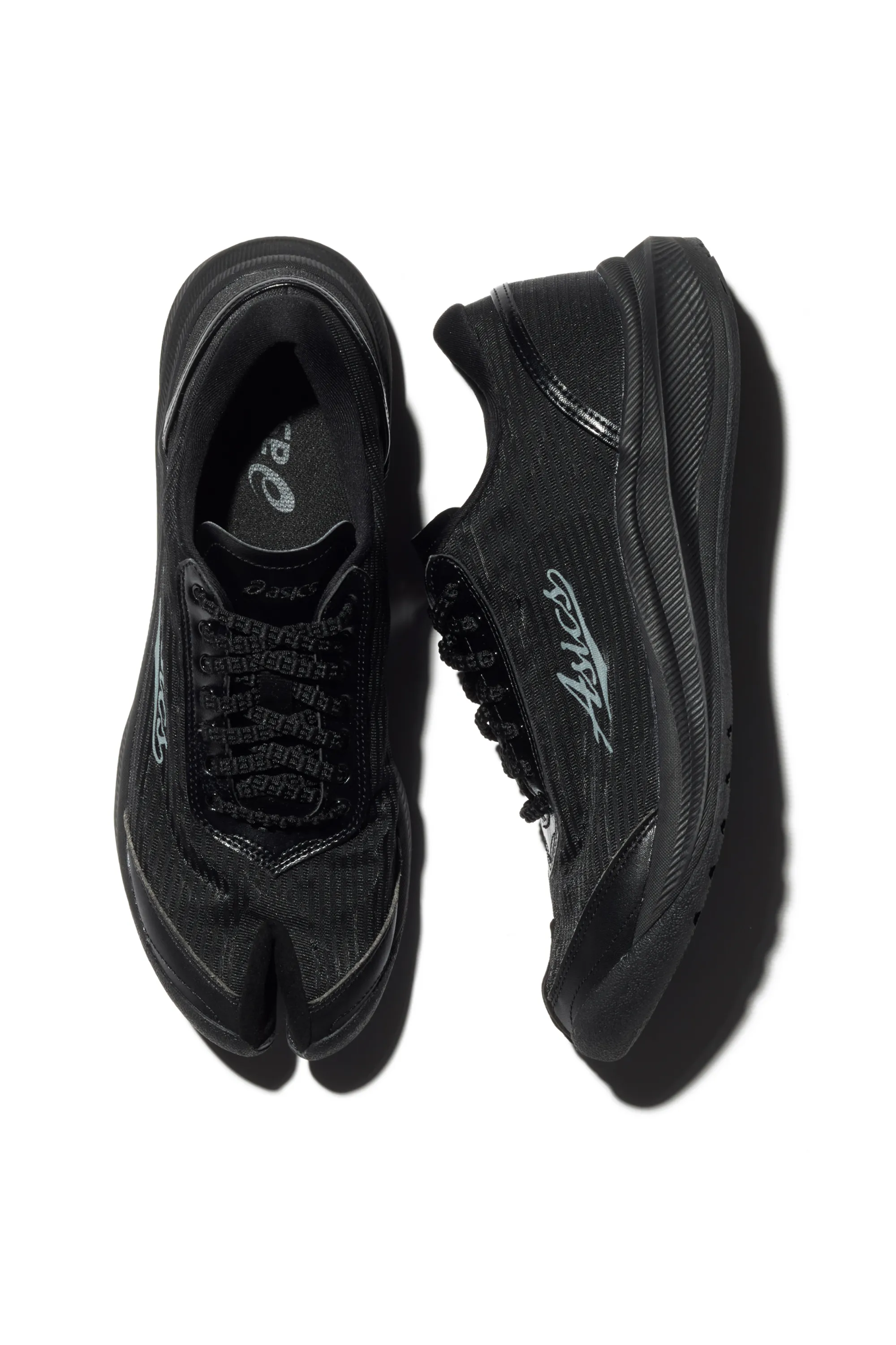 KIKO KOSTADINOV ASICS ILARGI FF - CARBON