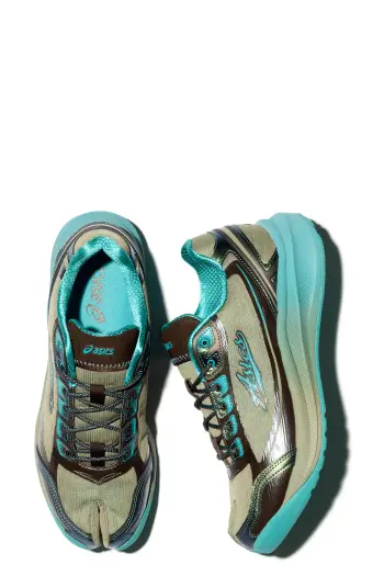 KIKO KOSTADINOV ASICS ILARGI FF II - DRIFTWOOD/DIOPTASE