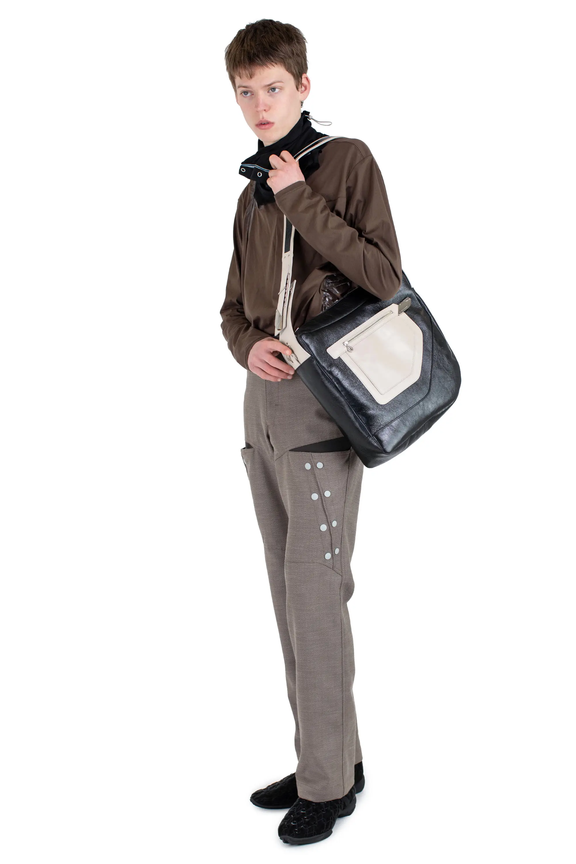 KIKO KOSTADINOV – DEULTUM LEATHER BAG - BLACK / BEIGE