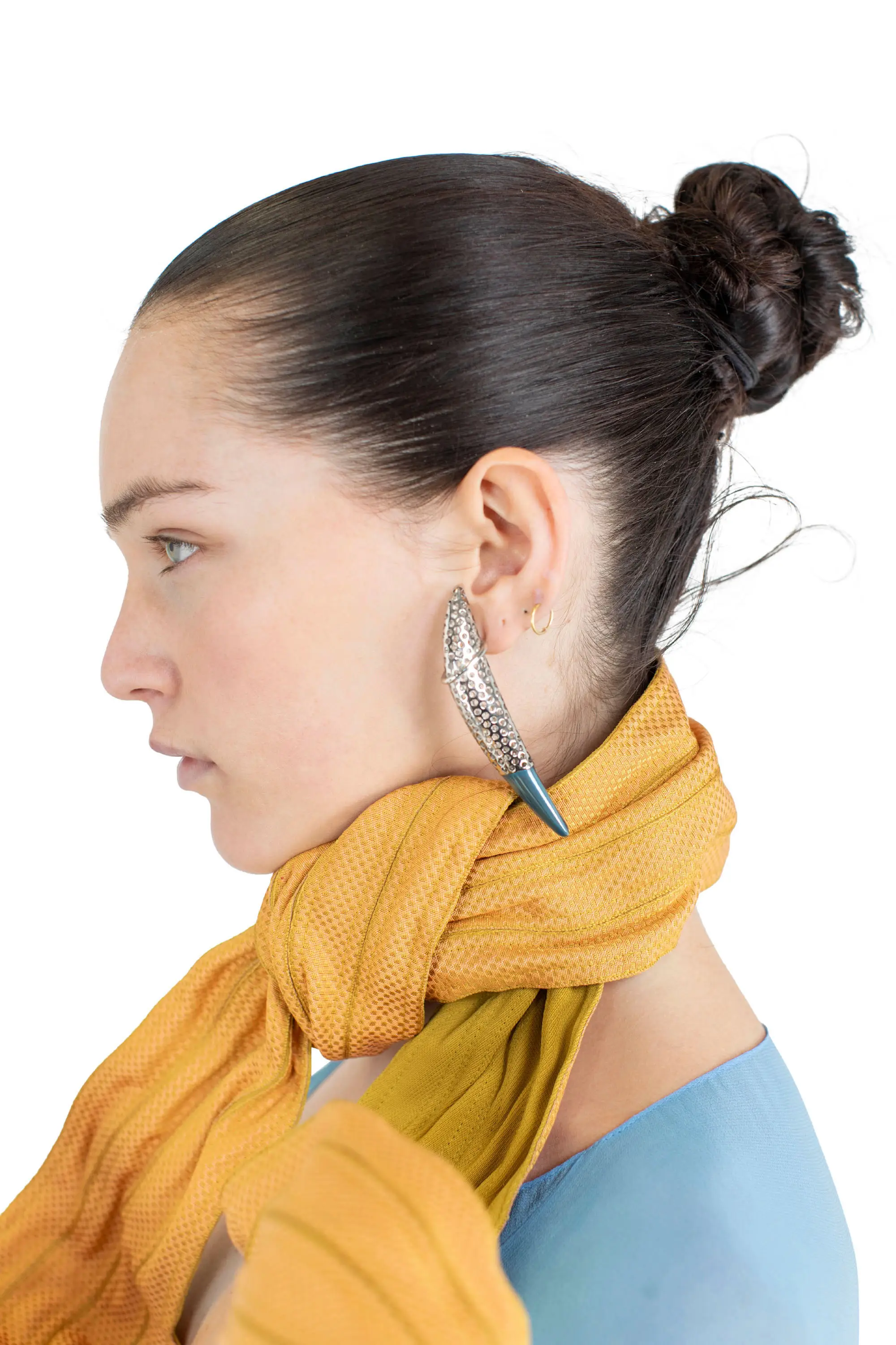 KIKO KOSTADINOV LIBER DROP EARRINGS - SILVER / METALLIC BLUE
